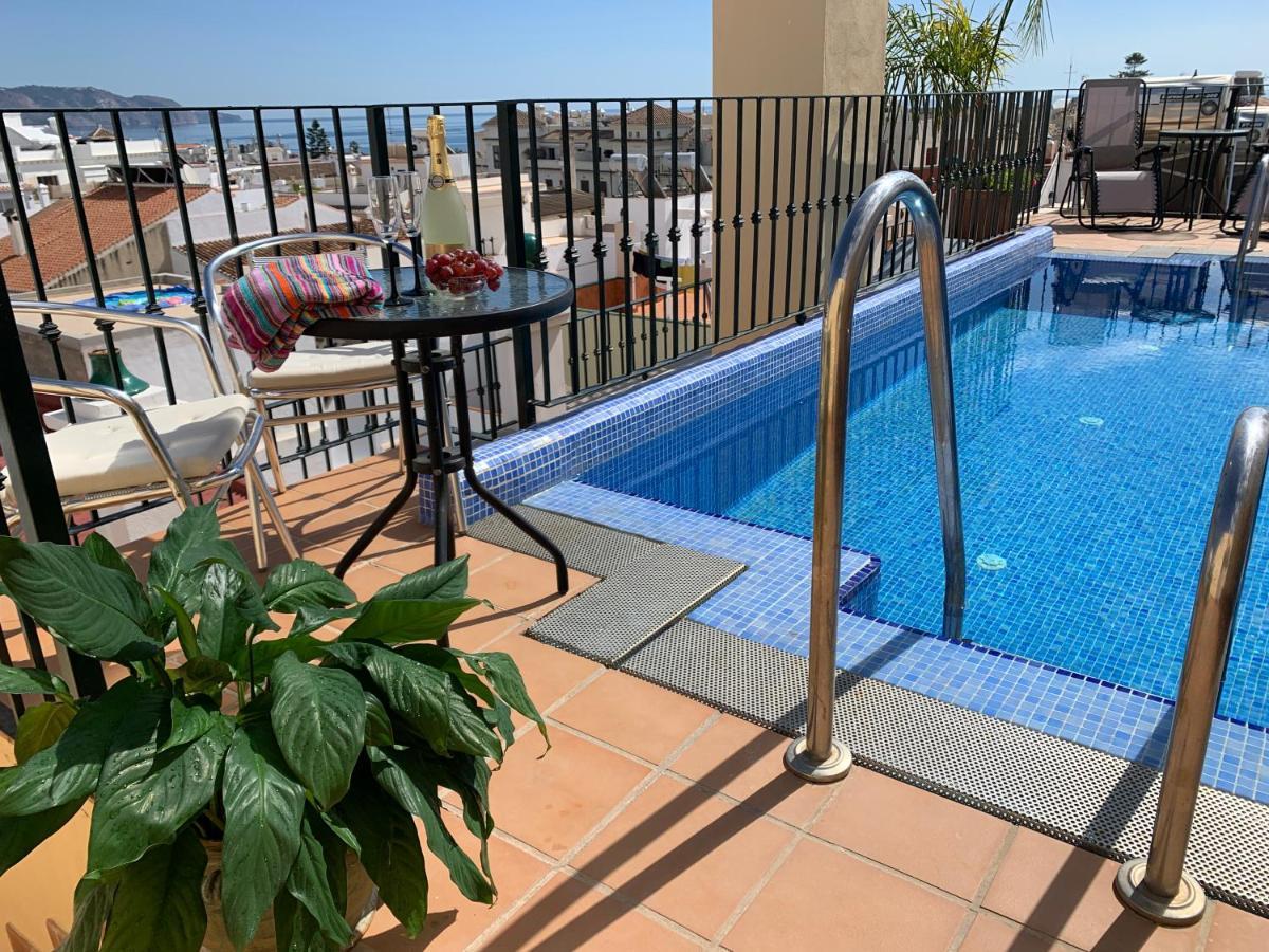 Apartamentos Nerjaluna Esterno foto